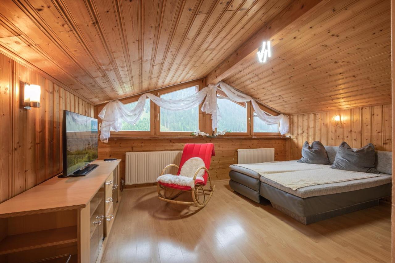 Pension Steinadler Neustift im Stubaital Exterior photo